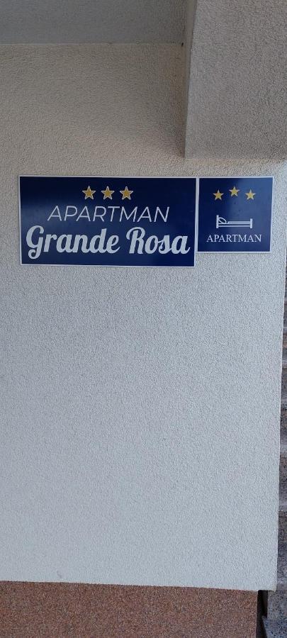 Grande Rosa Apartamento Vrulje  Exterior foto