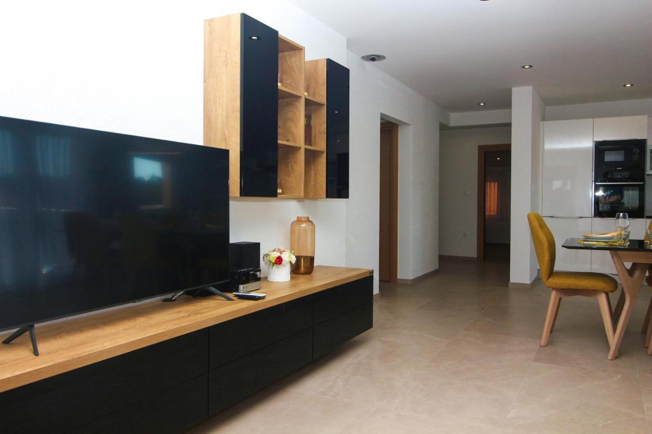 Grande Rosa Apartamento Vrulje  Exterior foto