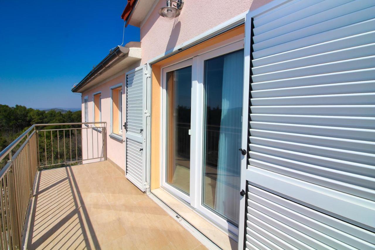 Grande Rosa Apartamento Vrulje  Exterior foto