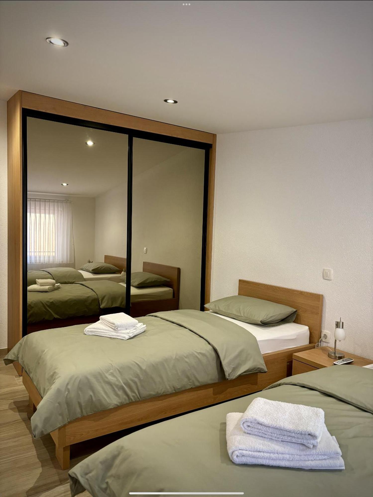 Grande Rosa Apartamento Vrulje  Exterior foto